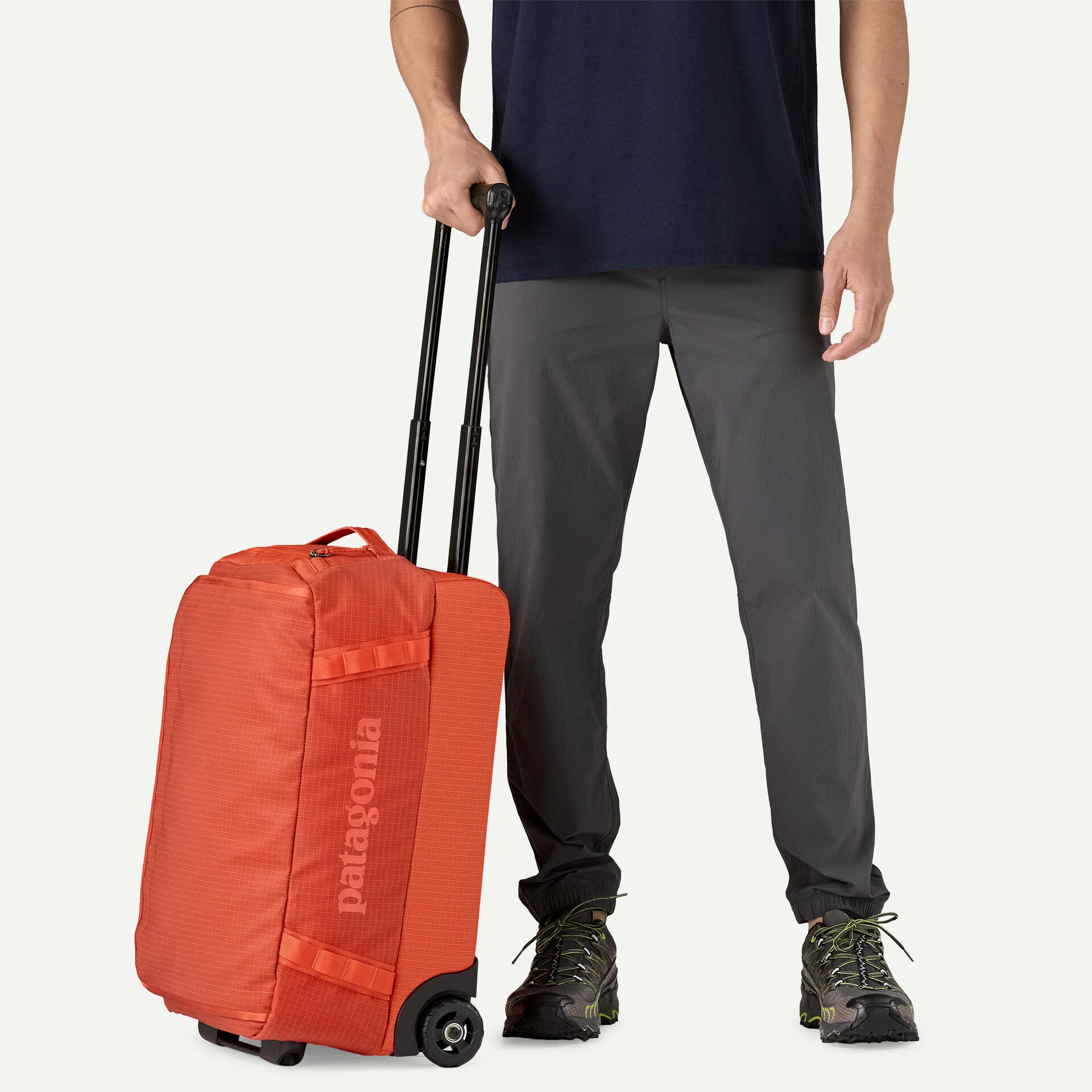Patagonia Black Hole Wheeled Duffel 40L – charliesflybox Patagonia Black Hole Wheeled Duffel 40L – charliesflybox