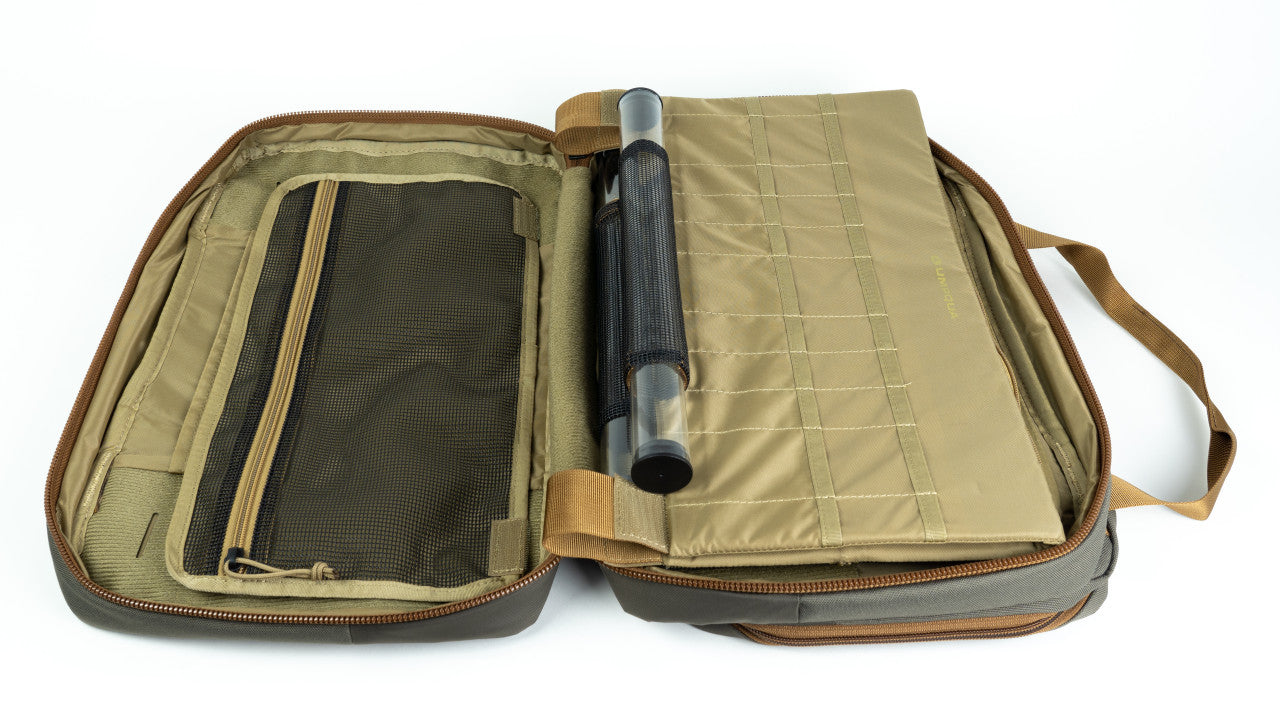 Umpqua Traveler Tying Kit Bag