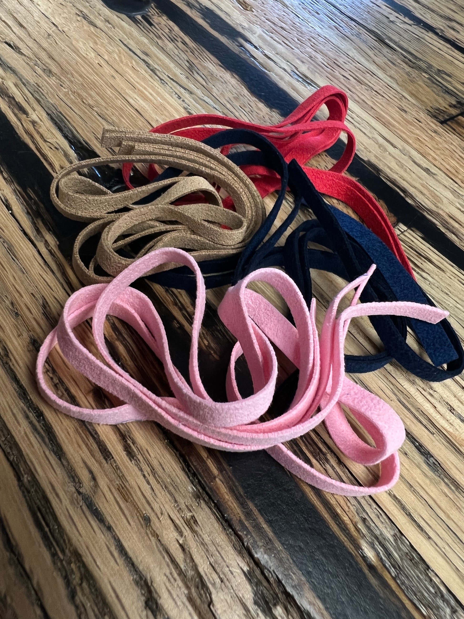 Hareline Leech Leather Strips - Red